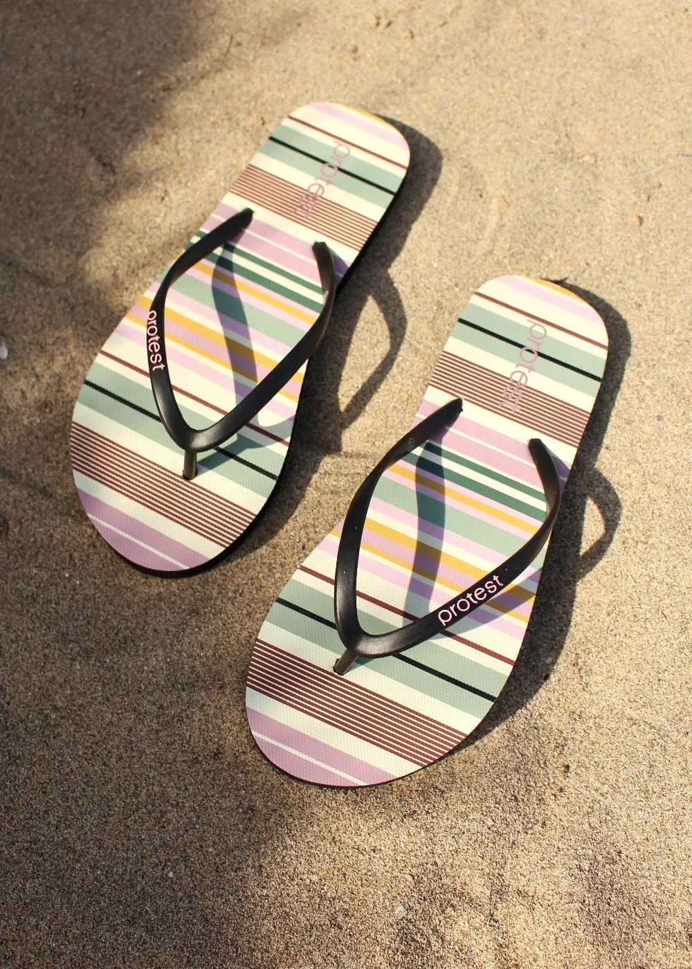 Prttoucan Flip-Flops